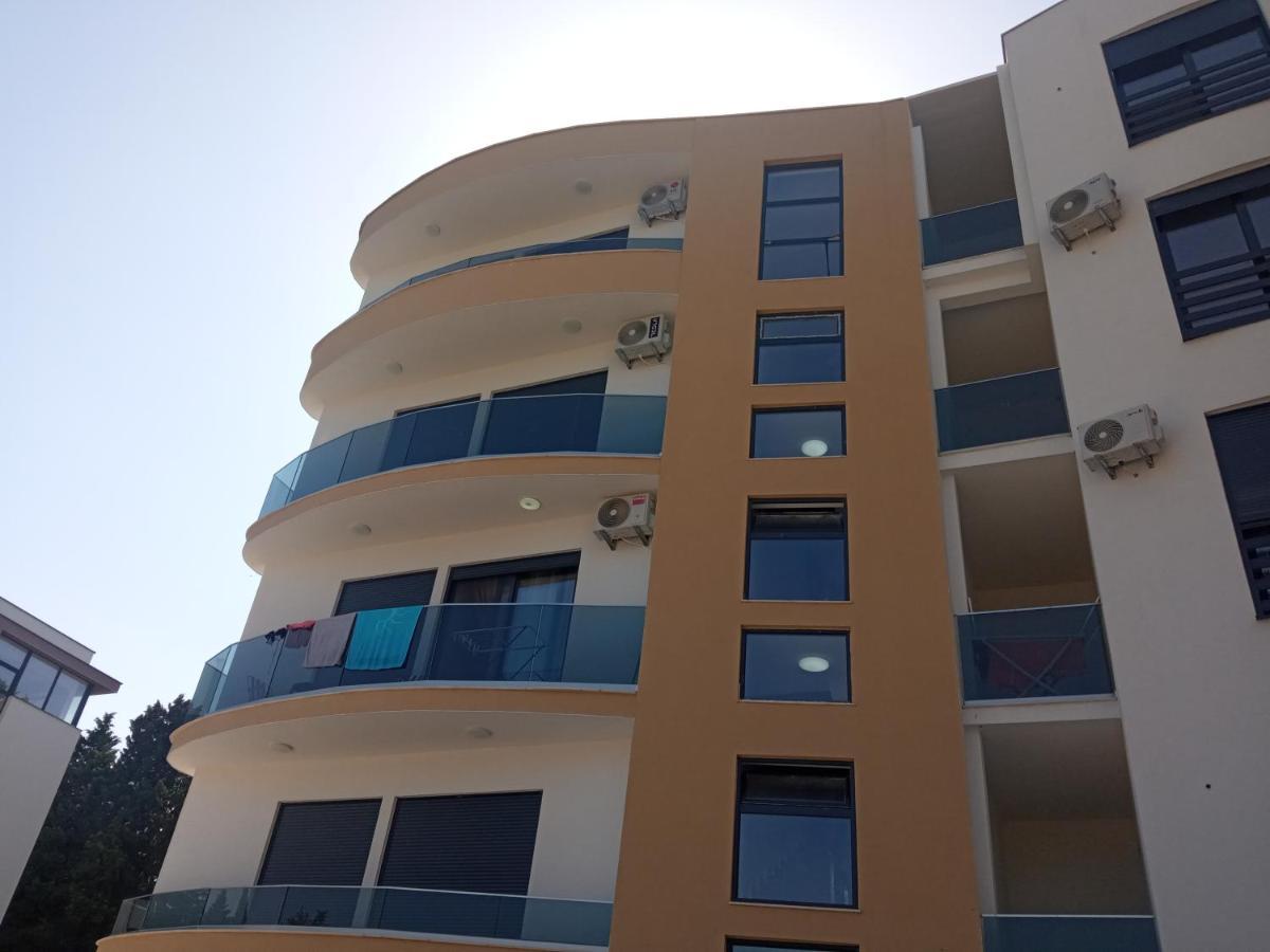 Apartman Ami Ulcinj Exterior foto
